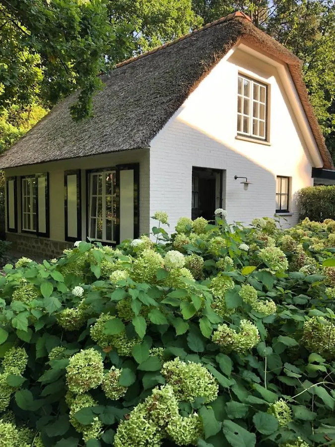 Schilde Cottage 0*,  Belgium